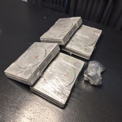 Sony PlayStation 1 ( ALL  OF THEM FOR $50 )