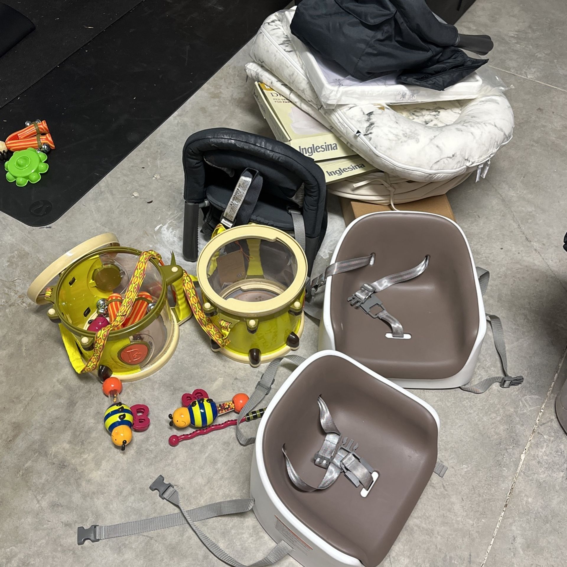 Baby Bumbo seats and Inglesina Table Chair