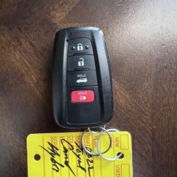 OEM Keyless Remote Key Fob /  Smart Key Toyota Camry 2018 - 2023 