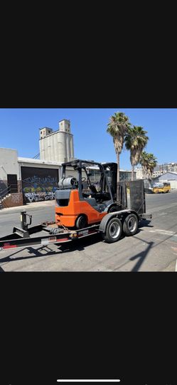Forklift 