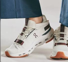 ON Cloudnova 2 Sneakers