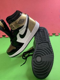 Jordan 1 Gold Toe Sz8