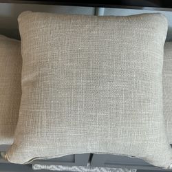 5 Outdoor Beige Throw Pillows