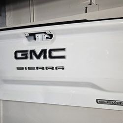 Gmc Sierra  Tailgate 20-23