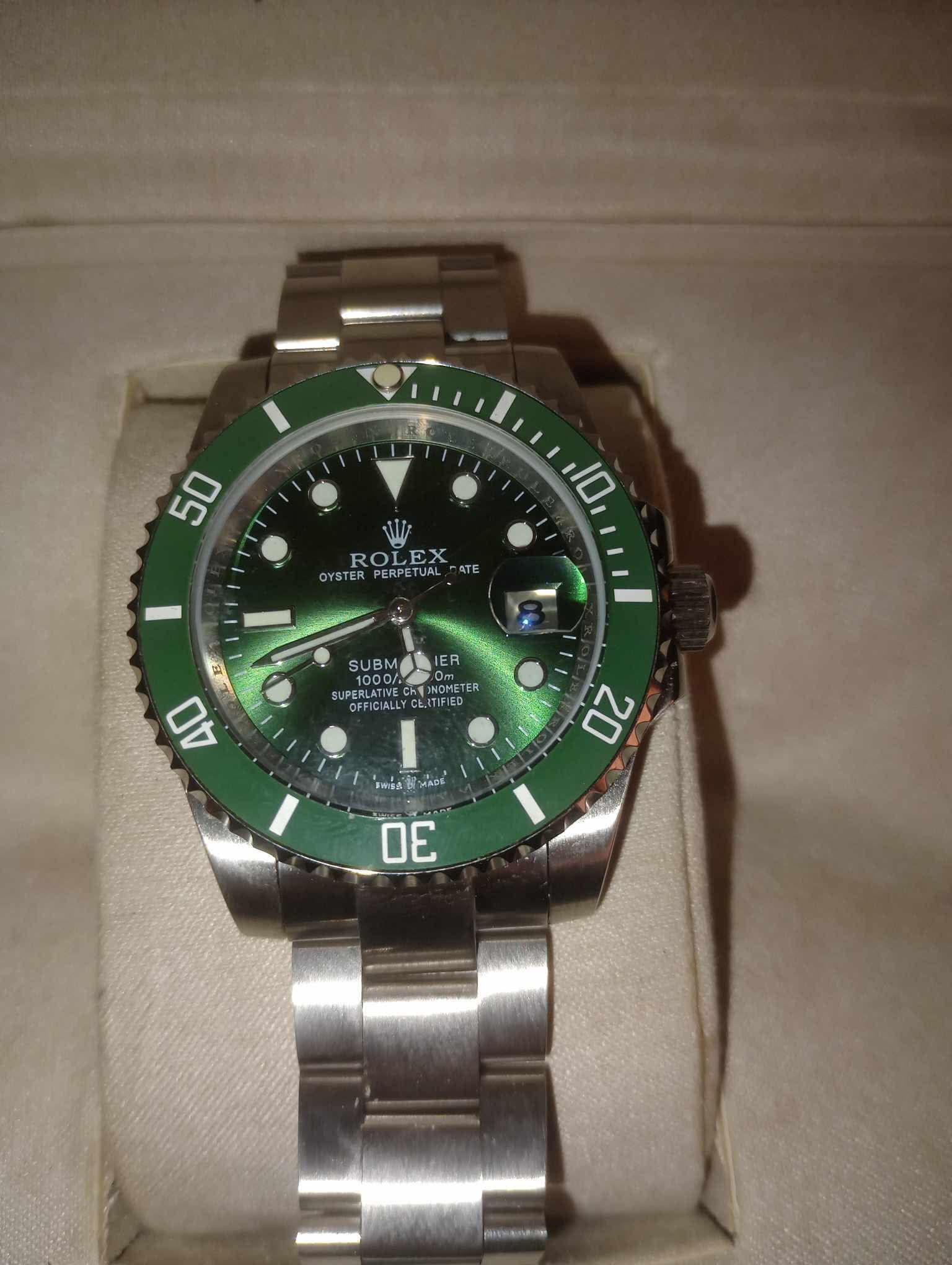 *Authentic* Rolex Submariner "Hulk" Green Dial Men's Luxury Watch M116610LV-0002