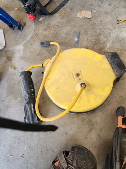 Retractable Cord Reel With Metal Work Light