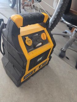 battery charger with air compressor AC Receptacle, L3D Light