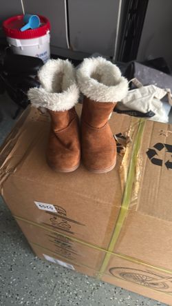 Boots Size 10 Toddler 