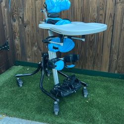 Leckey squiggles 1 stander