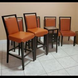 4 Dining Chairs & 2 Barstools 