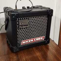 ++ ROLAND CuBE Compact PA / GUITAR Amp with MODELING effects