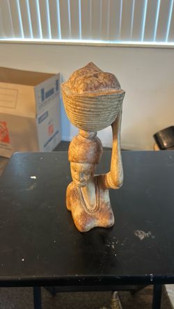 Vntg Sculpture Wood Handcarved Woman w/ Water Jug