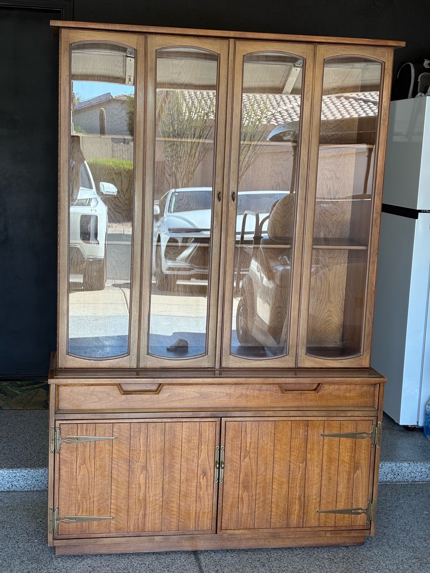 Mid Century modern Omega by Thomasville China Cabinet