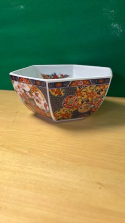Vintage Japanese Imari Porcelain Octagon Bowl - Floral & Bird Motif
