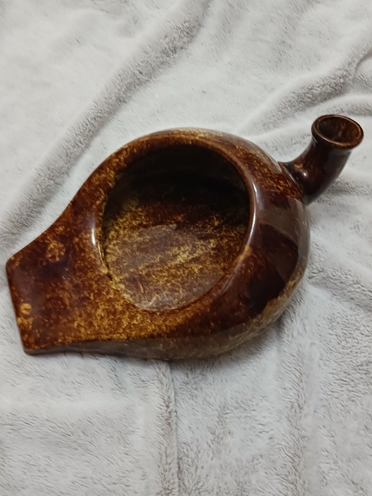ANTIQUE BED PAN
