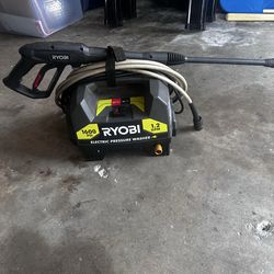 Ryobi RY141(contact info removed)-PSI 1.2-GPM Electric Pressure Washer With 3 Tips