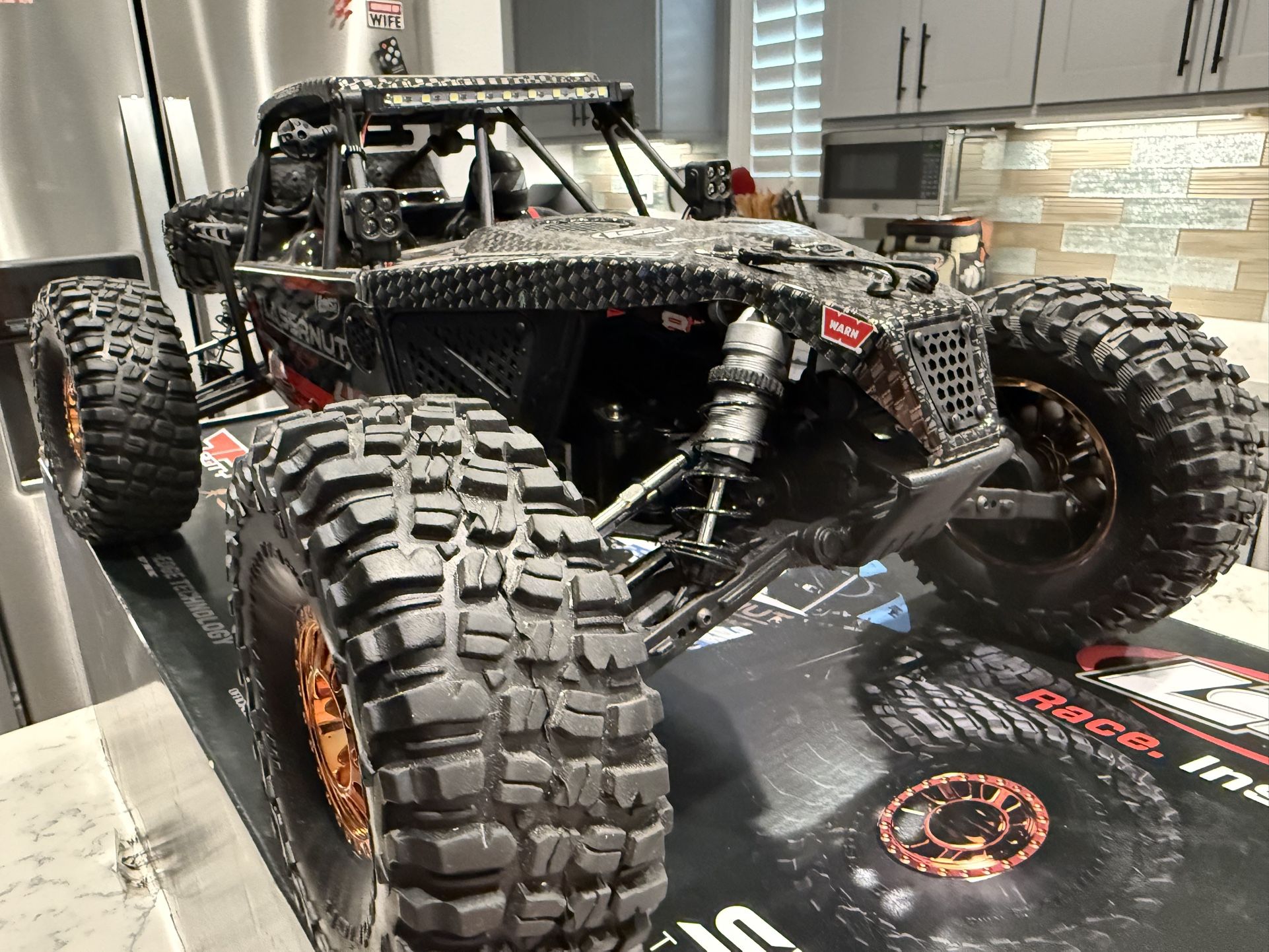 1/ 10 Scale $500 OBO Losi Lasernut RC Car Buggy U4 Rock Racer