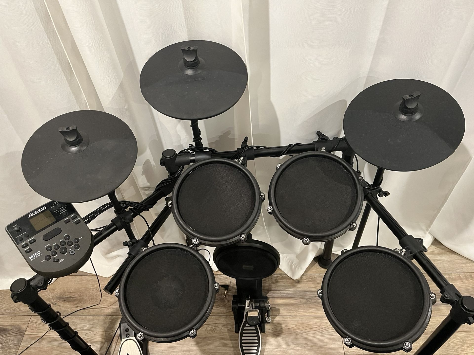 Alesis DM7X Nitro E Kit Mesh Drum Set