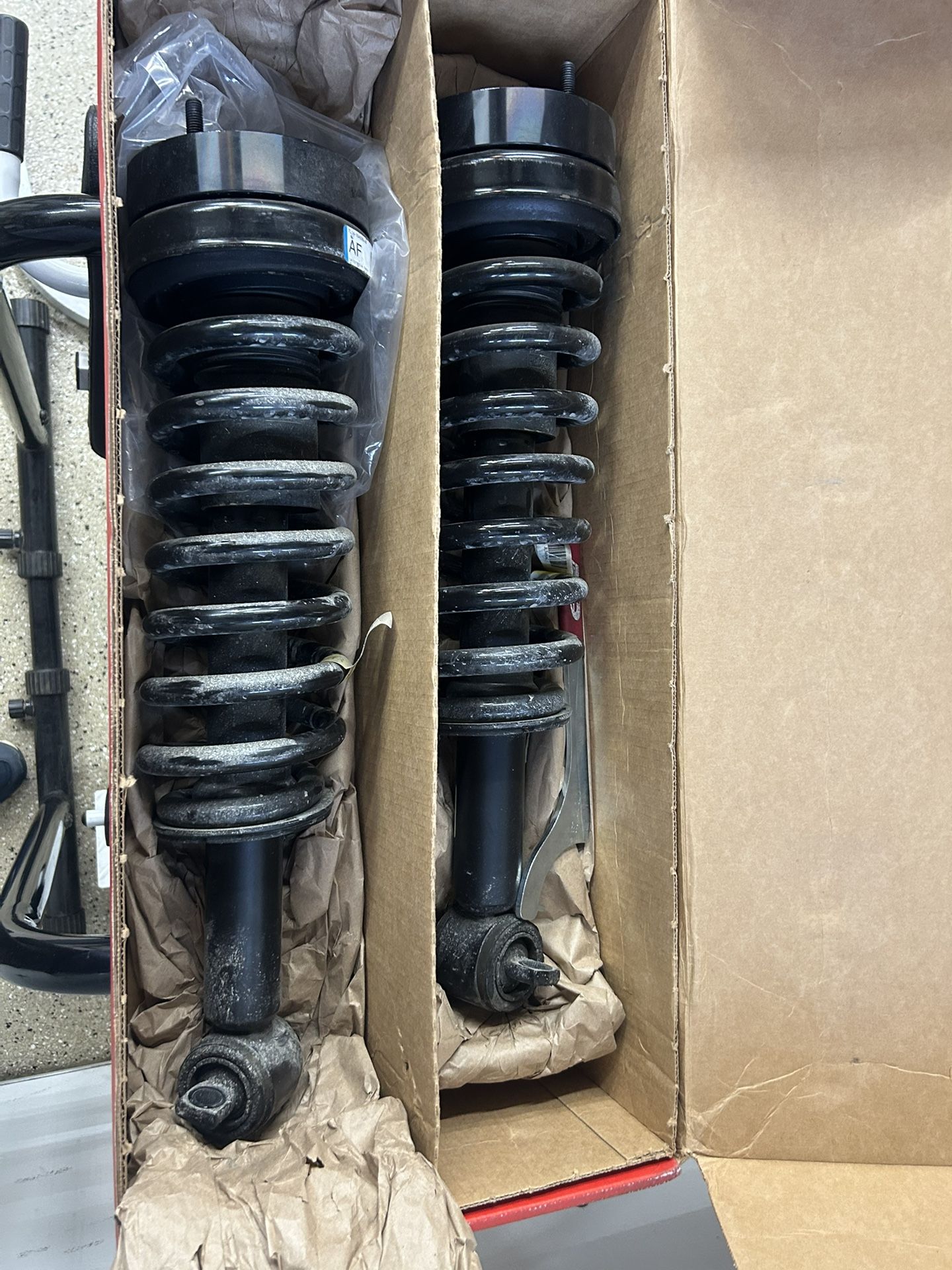 2024 Ford F150 SRT Crew Can Struts $ Rear Shocks