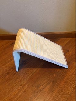 Cat Scratcher Ramp