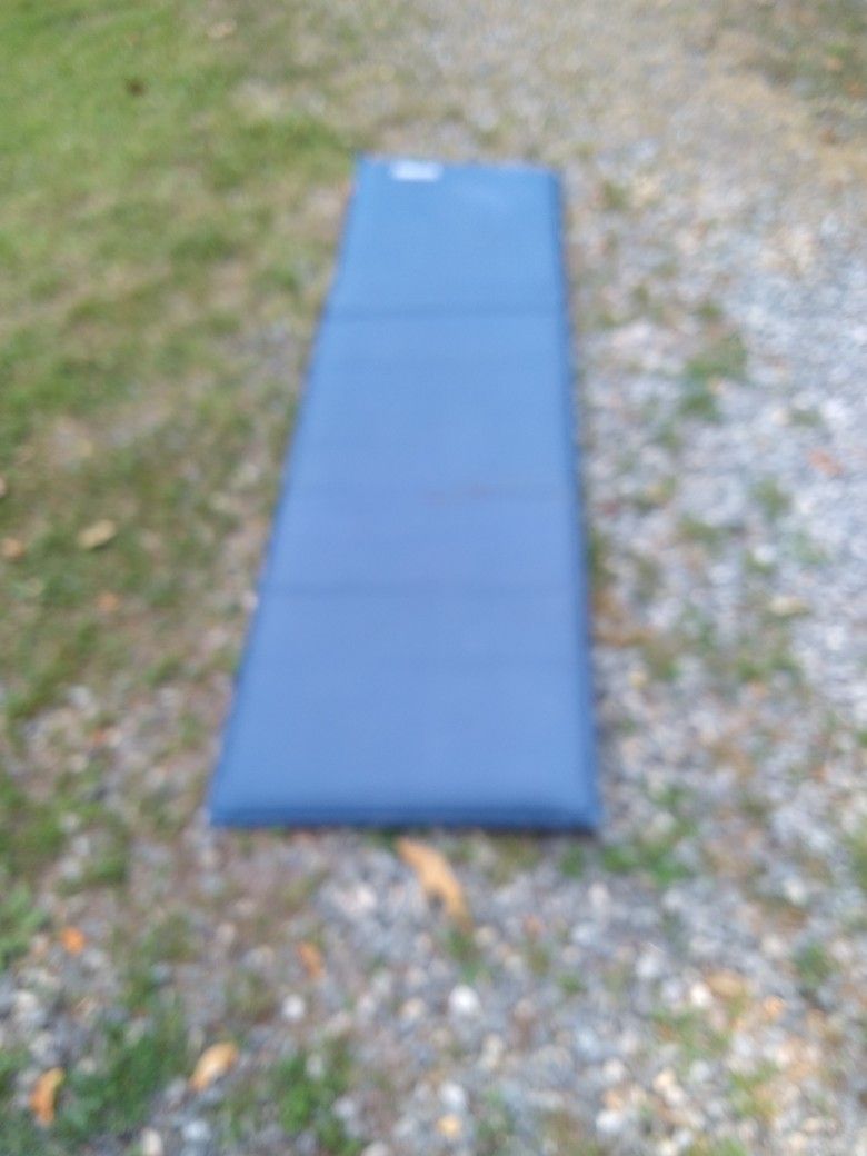 THERMA. REST. BASE CAMP SLEEPING BAG PAD. INFLATABLE