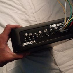 Kicker Hideaway  8 Inch Subwoofer And Amp All In One