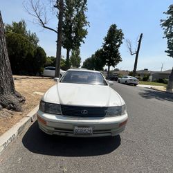 1997 Lexus LS 400