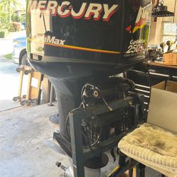 Mercury Outboard Gold Block 250 Xs
