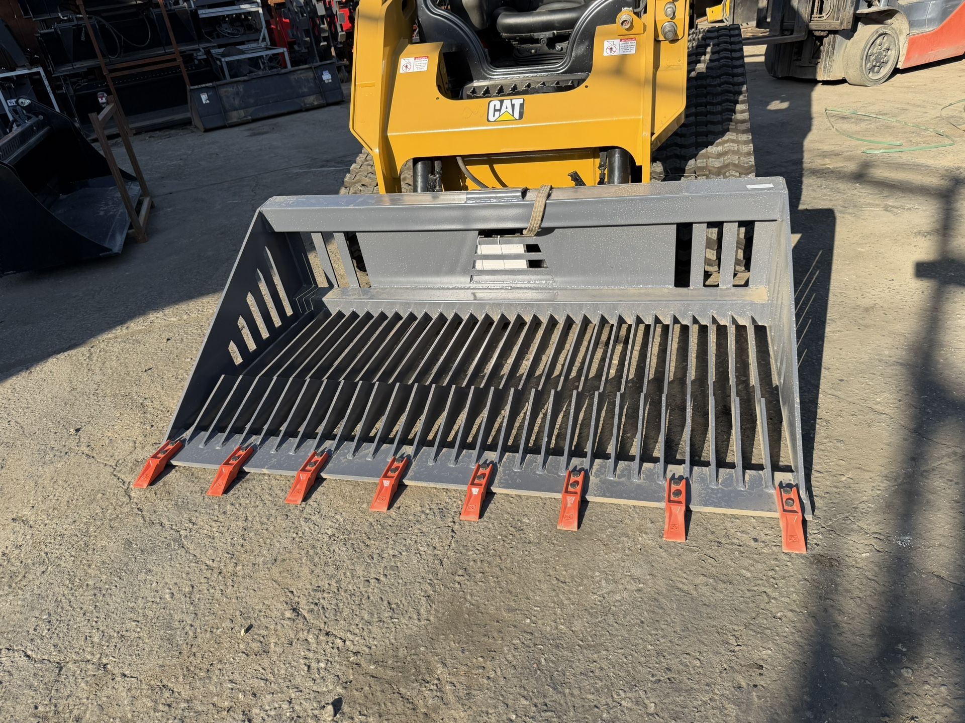 Skid Steer Skeleton Bucket Attachment