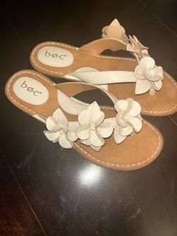 B.O.C. White Flower Thong Sandals