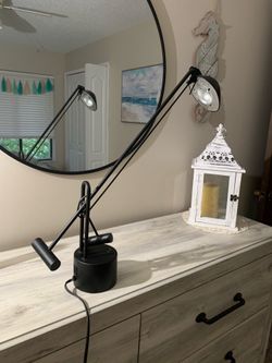 Black Adjustable Halogen Lamp