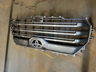 2022 2025 TOYOTA TUNDRA GRILLE ASSEMBLY OEM FRONT CENTER GRILL W/ CAMERA HOLE