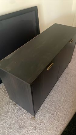 Side cabinet