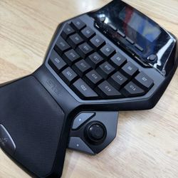 Logitech G13 Gamepad / Keyboard 