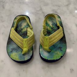 Cat & Jack flip flops size 7/8c