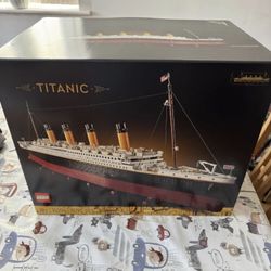 Lego-Icons-Titanic-10294…