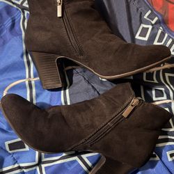 Women’s Boots 8