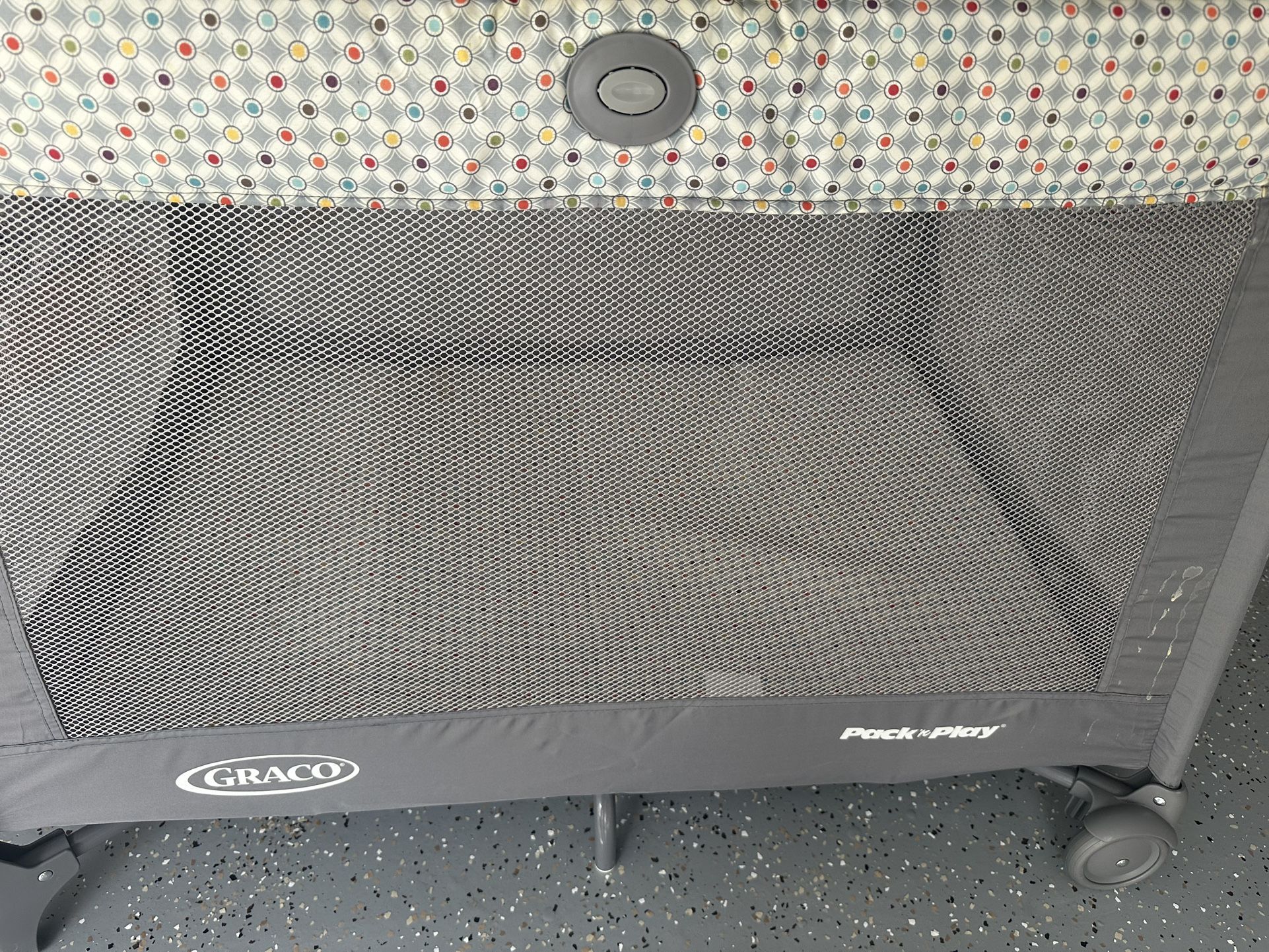 🌸 Almost New Graco Zip Playard – Lilac Mod! 🌸