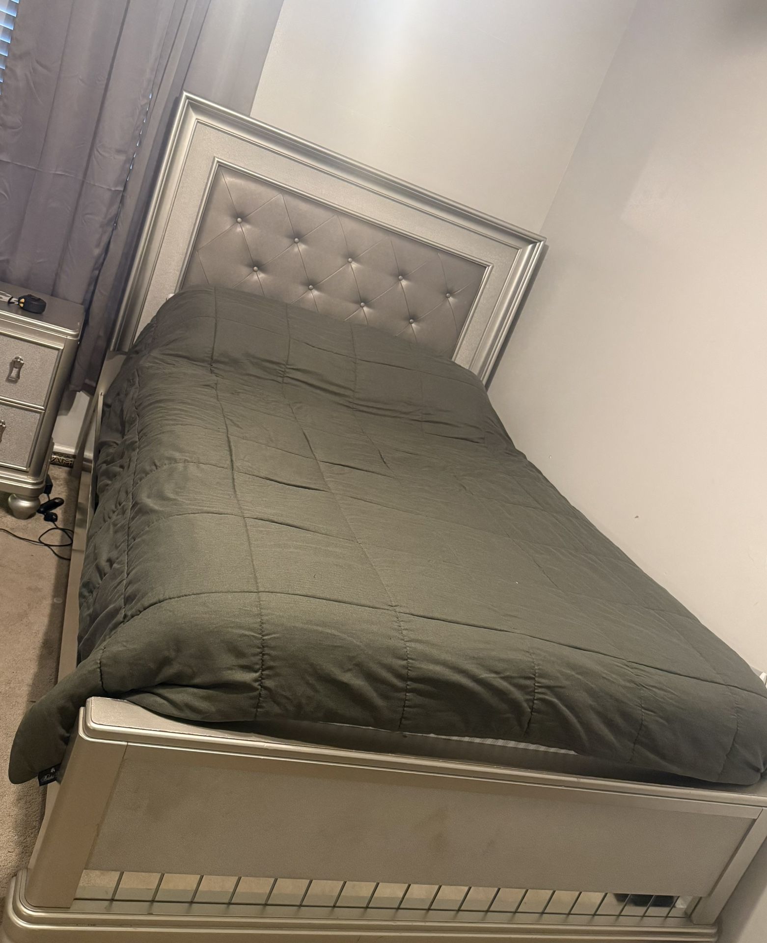 Queen Set (Sofia Vergara)