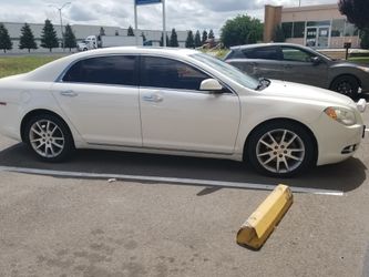2010 CHEVY MALIBU PEARL WHITE leather only 80k miles