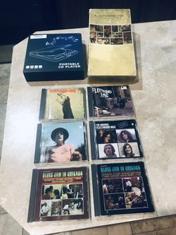 Portable Cd Player And Set Fleetwood Mac Cd 