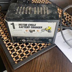 Schumacher Model MC-1 1 Amp Motorcycle Battery Charger