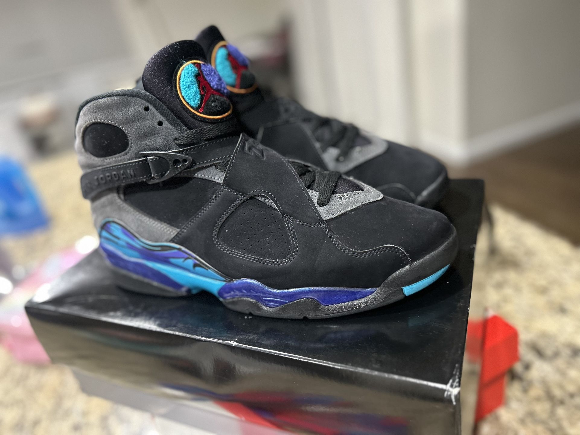 Air Jordan Retro Size 10.5m. 179$ Obo