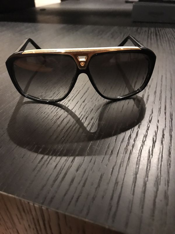 Louis Vuitton evidence sunglasses for Sale in Phoenix, AZ - OfferUp