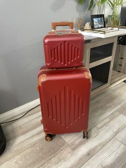 🧳 Brand New 2-Piece Luggage Set – $25! ✨ Beautiful red color with stylish rose-gold accents 🧳 25” checked suitcase — NOT a carry-on 💄 12” matching