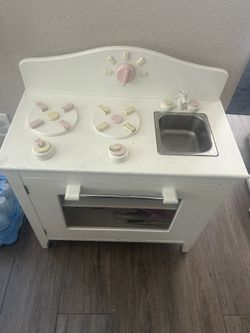 Pottery barn kitchen