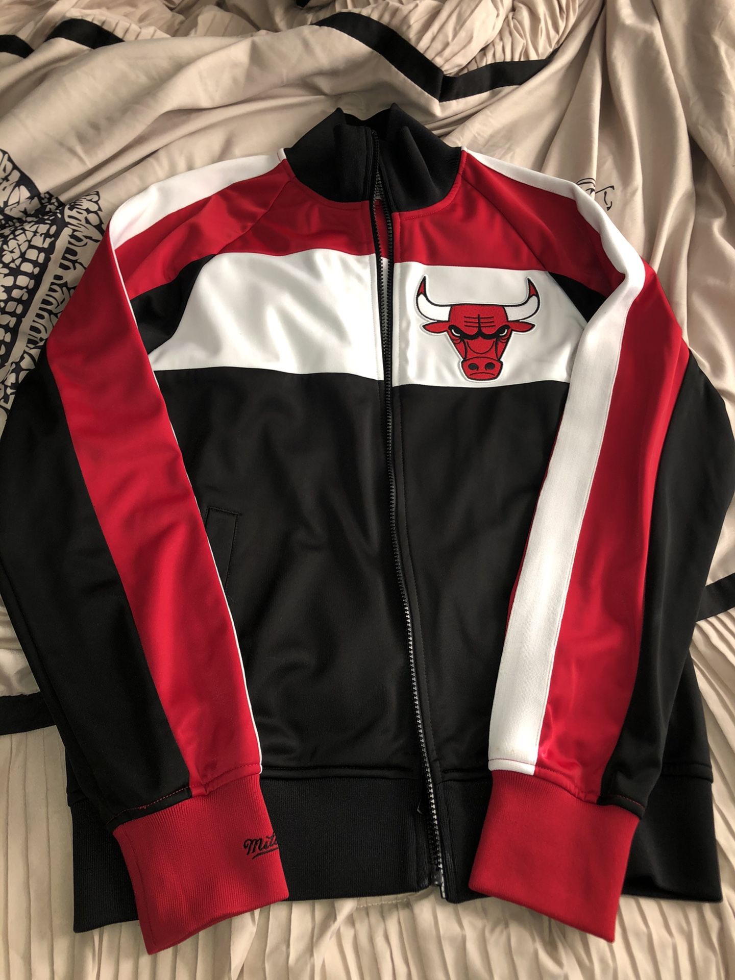 Mitchell & Ness Bulls Jacket