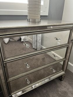 2 Mirrored Wood Nightstands