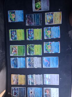 Lot of pokemon cards hologram
