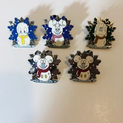 DLR 2007 Hidden Mickey Lanyard - Snowman Collection 5 Pins Disney Pin.